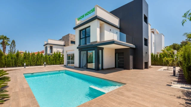 Новая вилла с видом на море у двух морей в городе Ла Манга