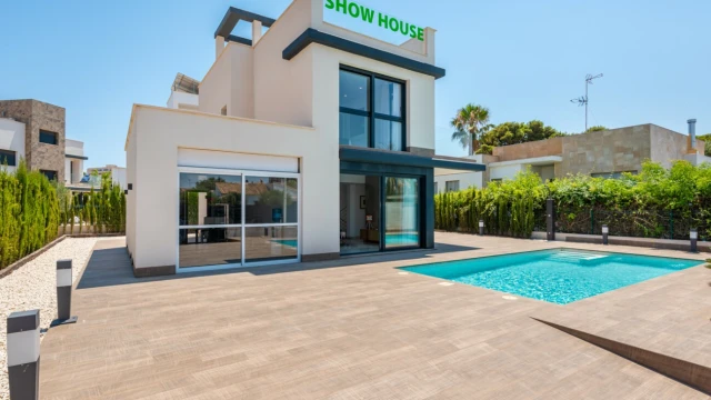 Новая вилла с видом на море у двух морей в городе Ла Манга