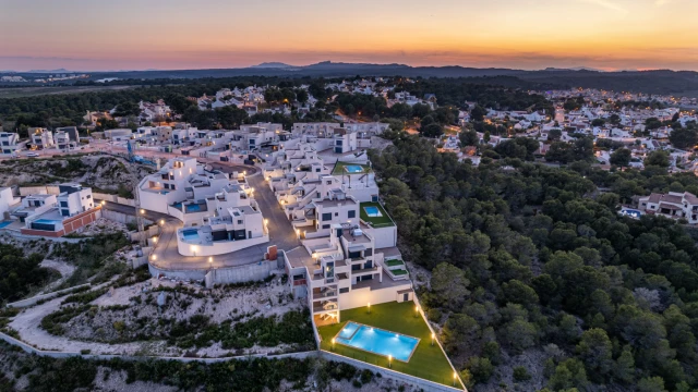 Новое бунгало от застройщика в Сан-Мигель-де Салинас