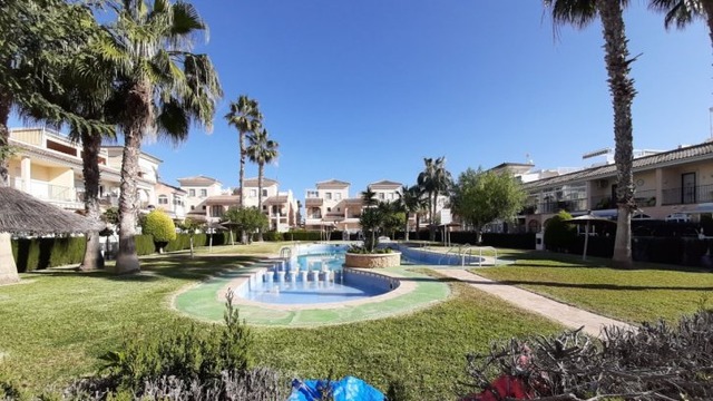 House in a picturesque complex in Orihuela Costa - 1