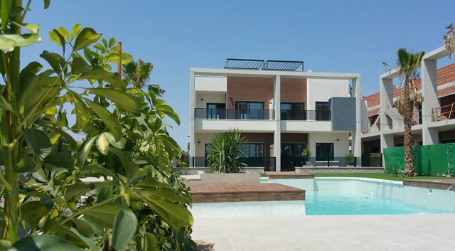 Modern bungalow in a new complex - 2