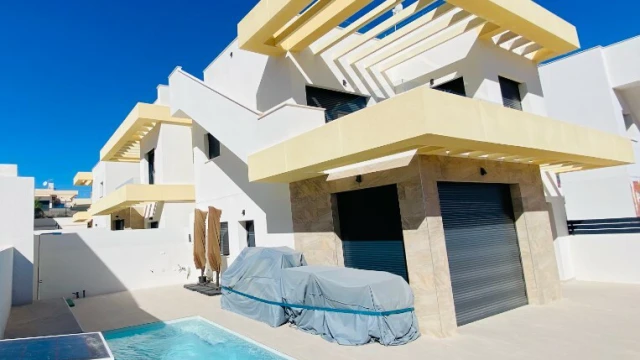 Шикарная новая вилла в Лос-Монтесинос