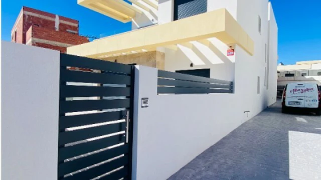 Шикарная новая вилла в Лос-Монтесинос