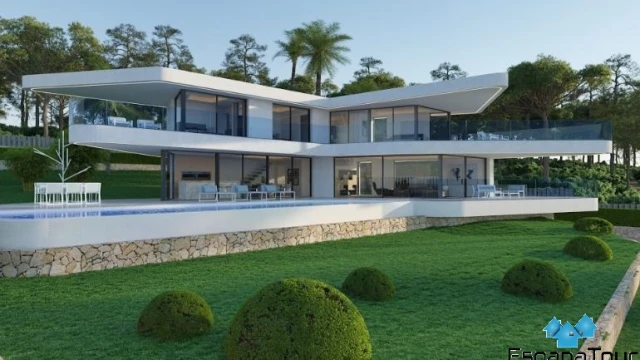 Роскошная вилла с видом на Средиземное море и горы