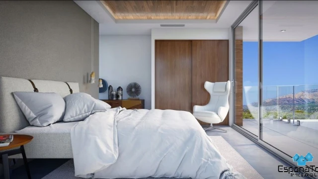 Красивая элегантная вилла с фантастическим видом на море в Хавея