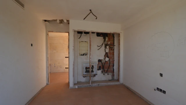 Участок земли на первой линии моря в Cabo Roig