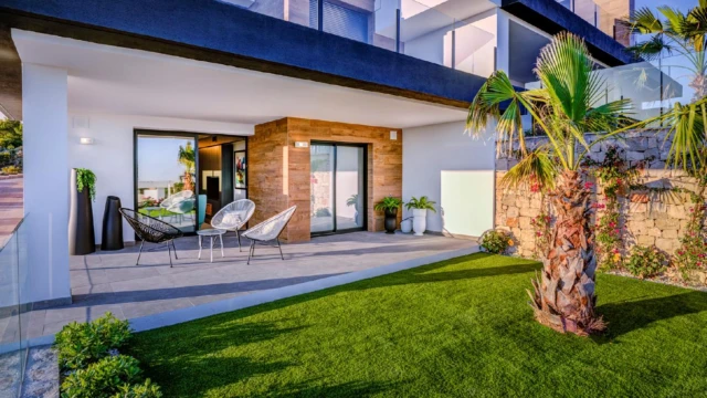 Современная квартира в новом комплексе в Cumbre del Sol