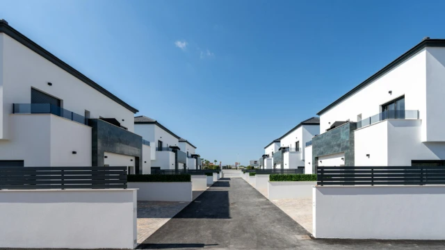 Смежный дом в закрытом жилом комплексе