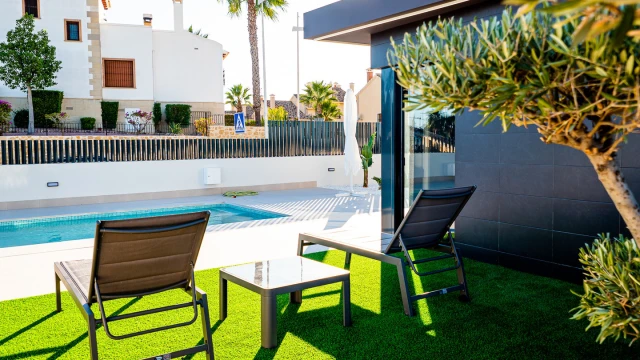 Новая вилла в эксклюзивном районе Ла Финка Гольф