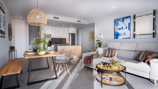 Новая уютная вилла с видом на море и горы