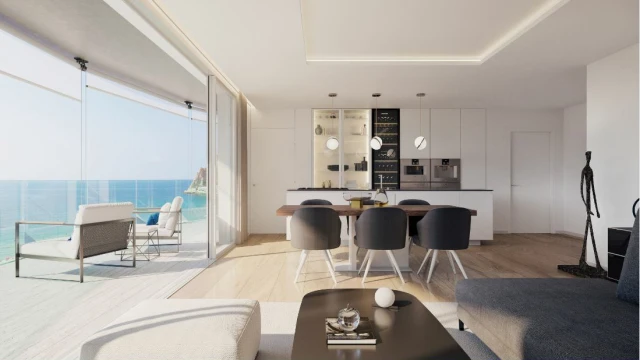 Апартаменты класса люкс на первой линии моря