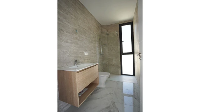 Новая вилла с тремя спальнями в Полопе