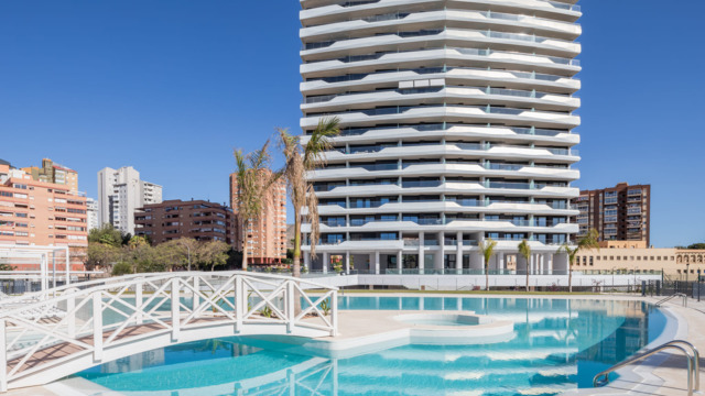 ​Эксклюзивная квартира с видом на море и горы в Бенидорме