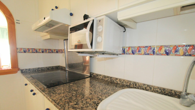 Apartments with sea views in Torrevieja - 12