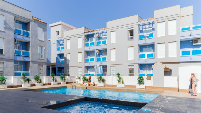 Apartment in a complex with a swimming pool - 28