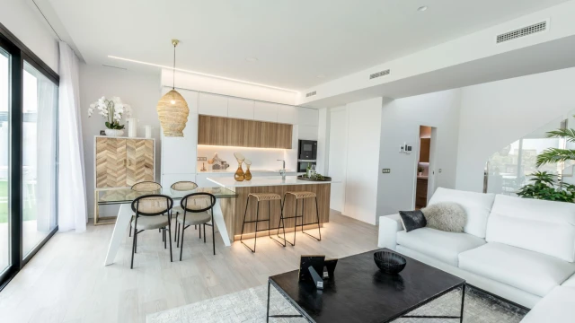 Современная новая вилла в районе Финестрат