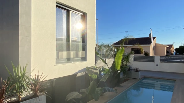 Роскошная вилла в 50 метрах от моря