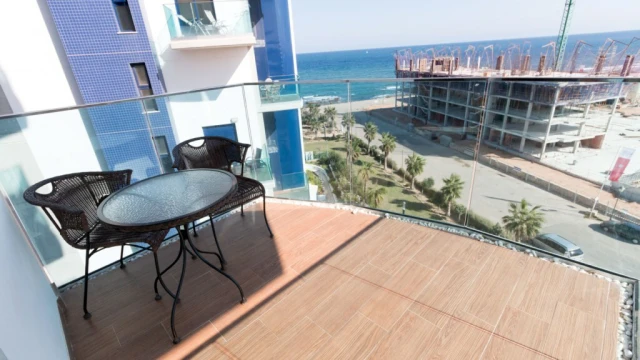 Апартаменты на первой линии моря в городе Торревьеха