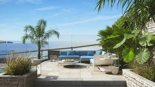 Вилла класса люкс на первой линии моря