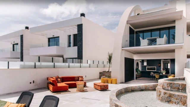 Бунгало класса люкс в Сьюдад Кесада