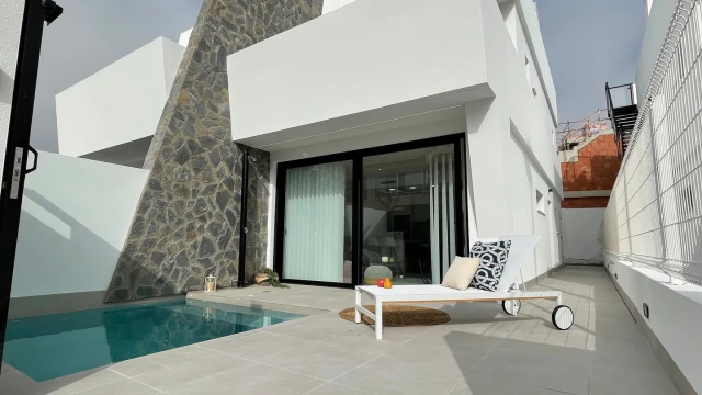 Смежный дом на побережье Средиземного моря