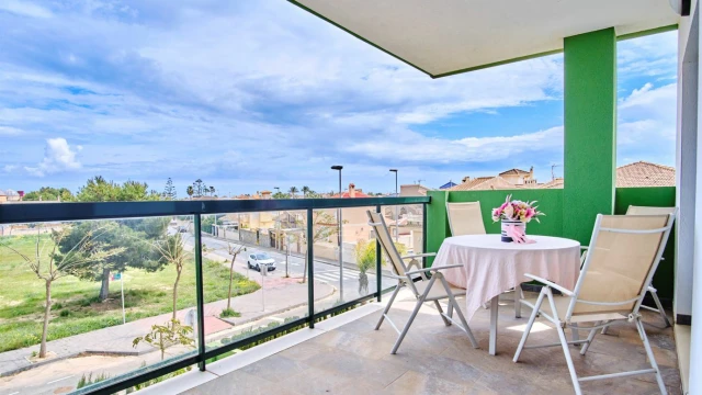 Современная квартира возле моря