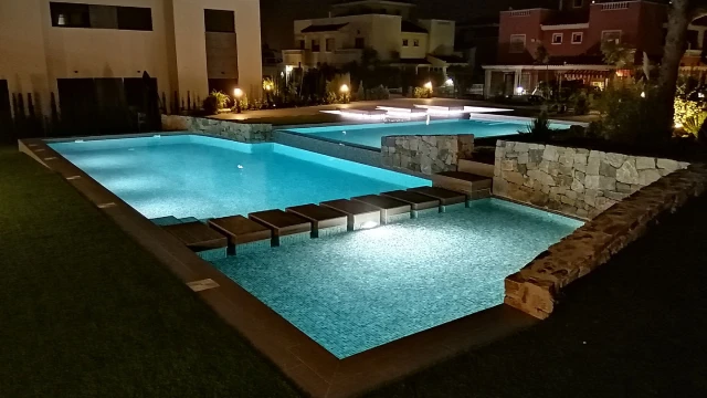 Новые апартаменты у моря в городе Торревьеха