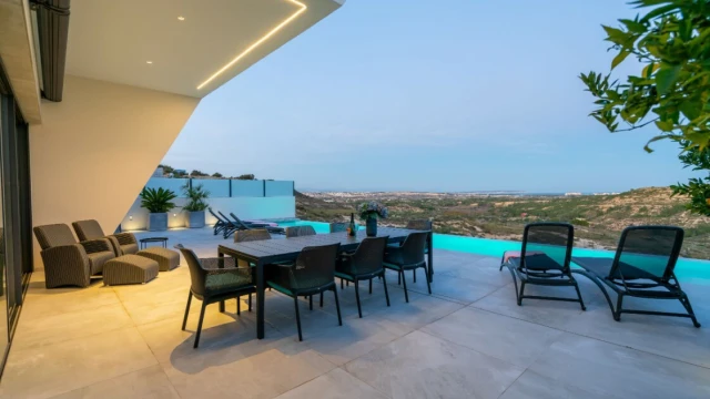 Роскошная вилла в городе Сьюдад Кесада