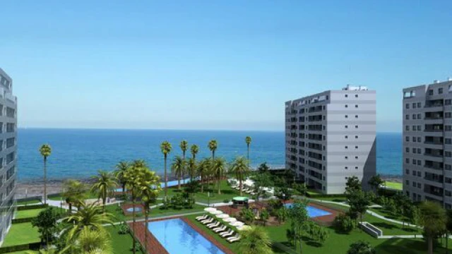 Квартира в новом комплексе на первой линии Средиземного моря 