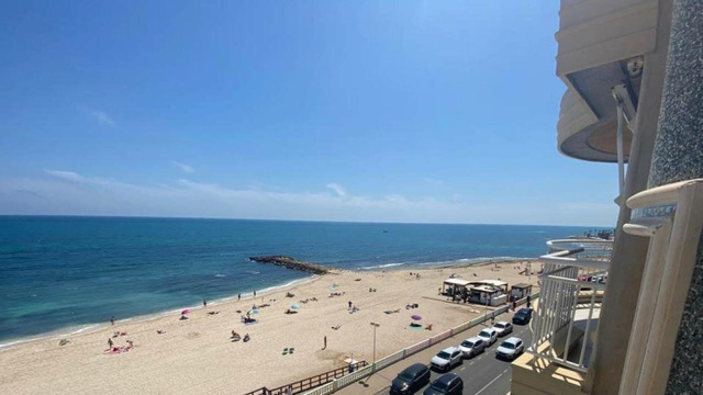 Spacious apartment with sea views in Torrevieja - 1