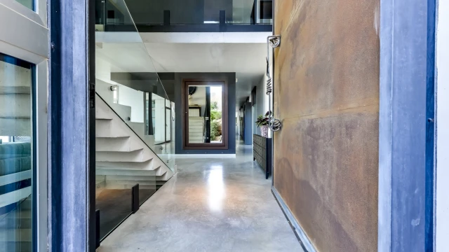 Роскошная вилла с видом на море в городе Бенидорм