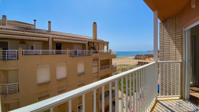 Просторные светлые апартаменты с видом на море в Ла Мата