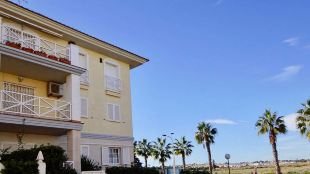 Spacious bright apartment with sea views in Torrevieja - 4