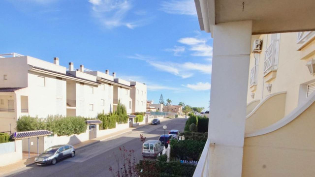 Spacious bright apartment with sea views in Torrevieja - 5