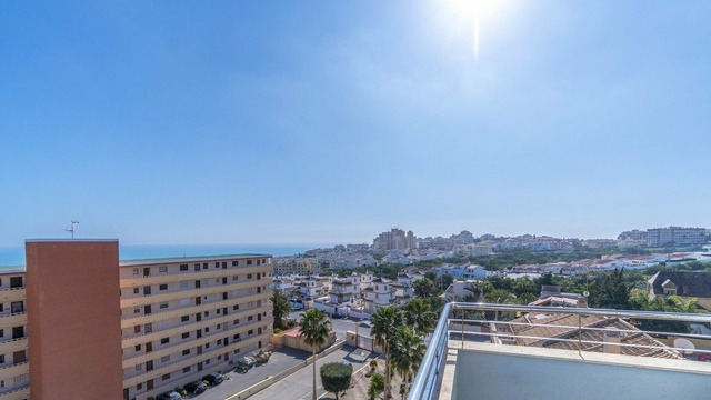 Penthouse with sea views in Torrevieja - 1