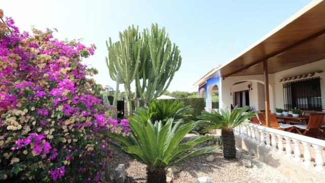 Вилла в средиземноморском стиле в городе Деэса де Кампоамор