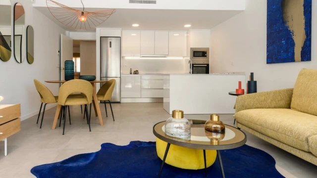 Новая современная квартира c видом на море в Кампоамор