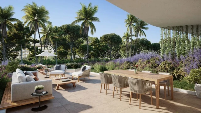 Роскошная квартира с садом в городе Альбир