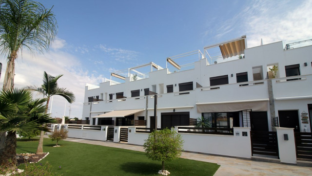 New modern villa in Villamartin area - 23