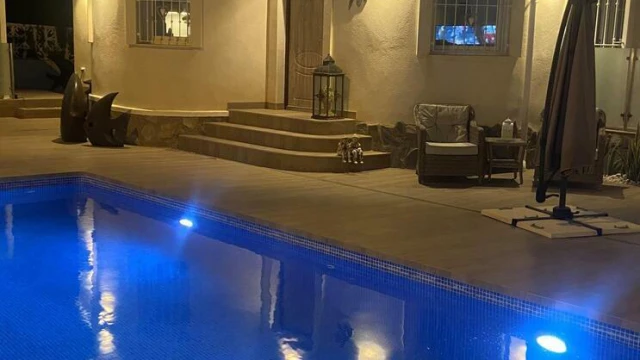 Современная вилла с частным бассейном в Торревьехе