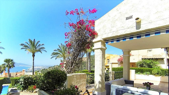 Spacious house with a swimming pool on the beach in Benidorm - 29