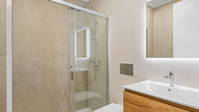 Новый пентхаус с бассейном в городе Бенихофар