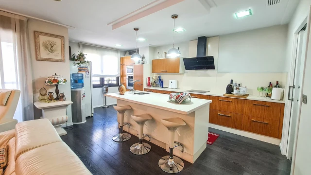 Просторная шикарная квартира у моря в городе Торревьеха