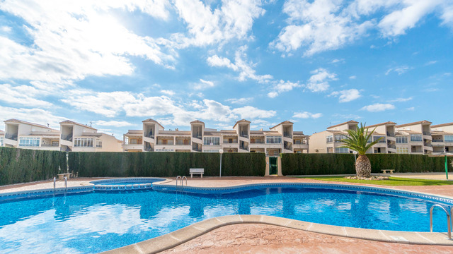 Two bedroom apartment in a complex with a swimming pool in Orihuela Costa - 1