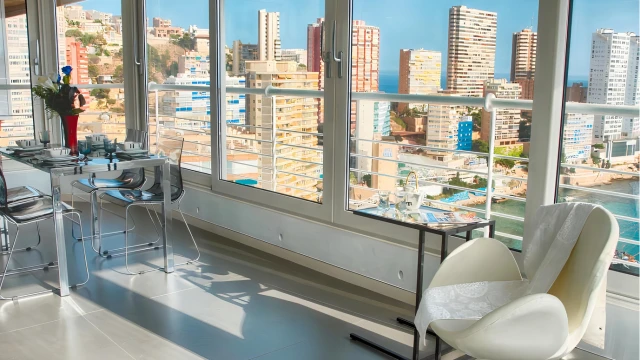 Шикарные апартаменты возле пляжа в Бенидорме