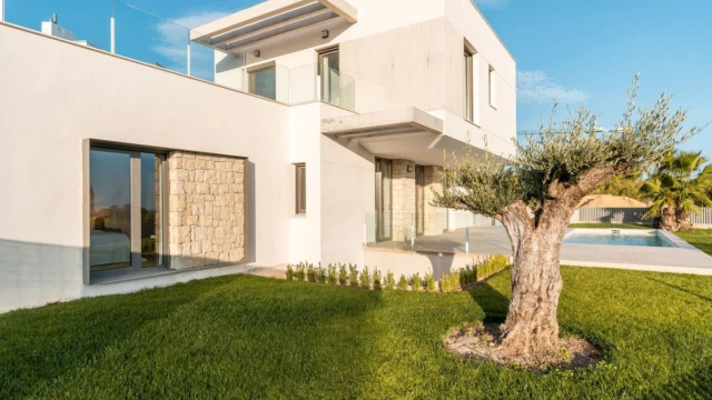 Новая вилла с видом на море и горы в городе Финестрат