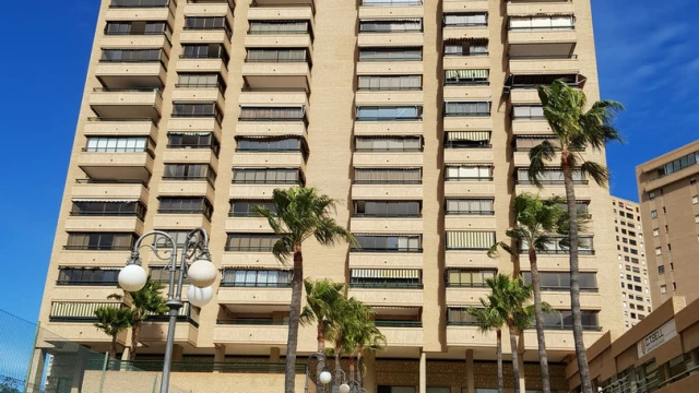 Просторные апартаменты в закрытой урбанизации в городе Бенидорм