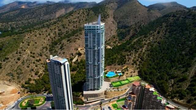 Апартаменты на берегу Средиземного моря в городе Бенидорм