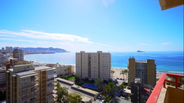 Квартира на первой линии моря в городе Бенидорм