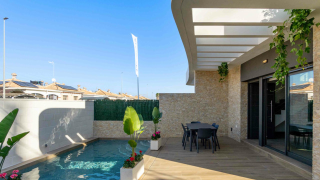 New semi-detached villa in a luxury residential complex in Torrevieja - 21